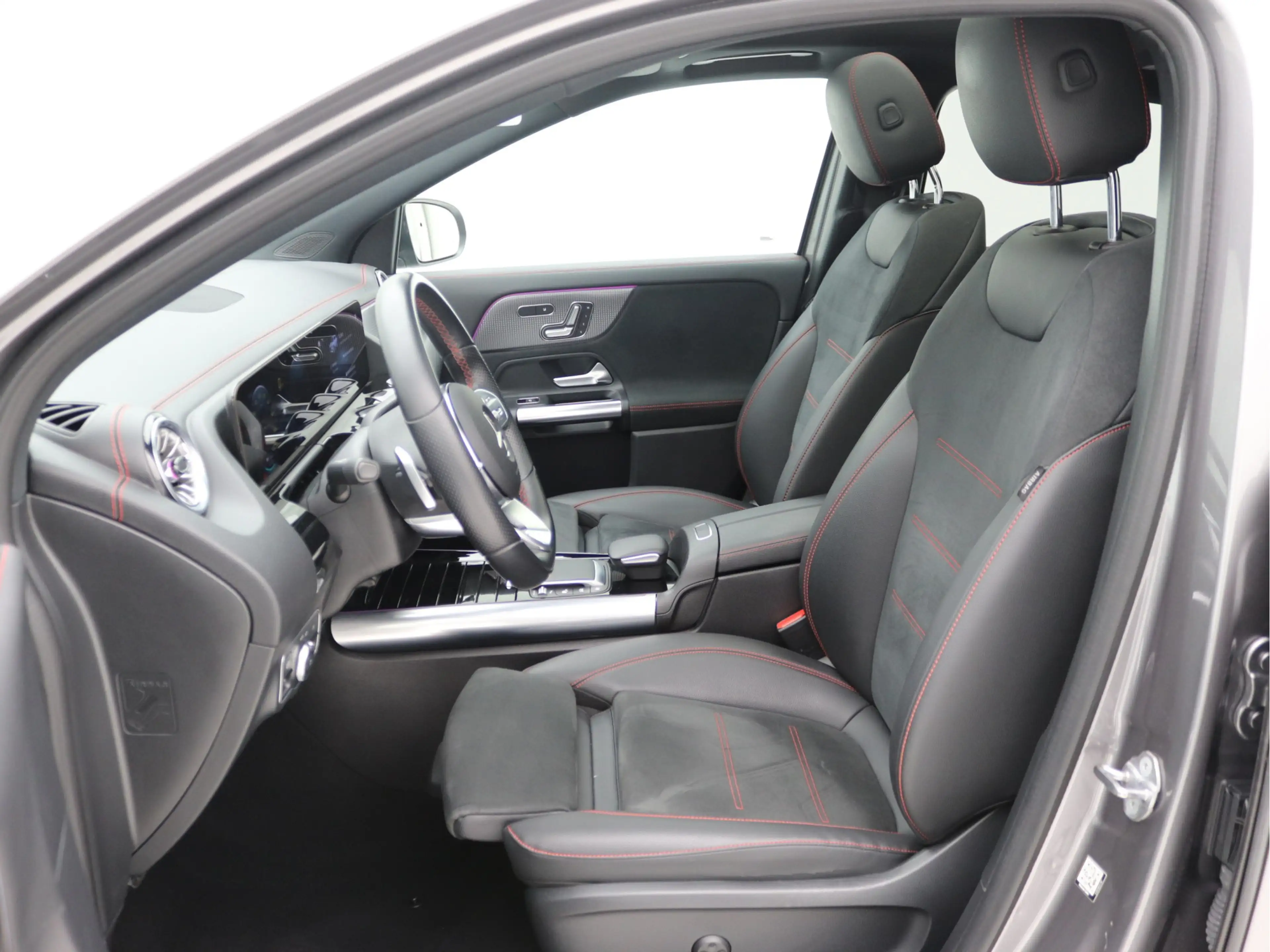 Mercedes-Benz EQA 250 AMG 67 kWh Pano, Memory, Distronic, Trekhaak — photo 9