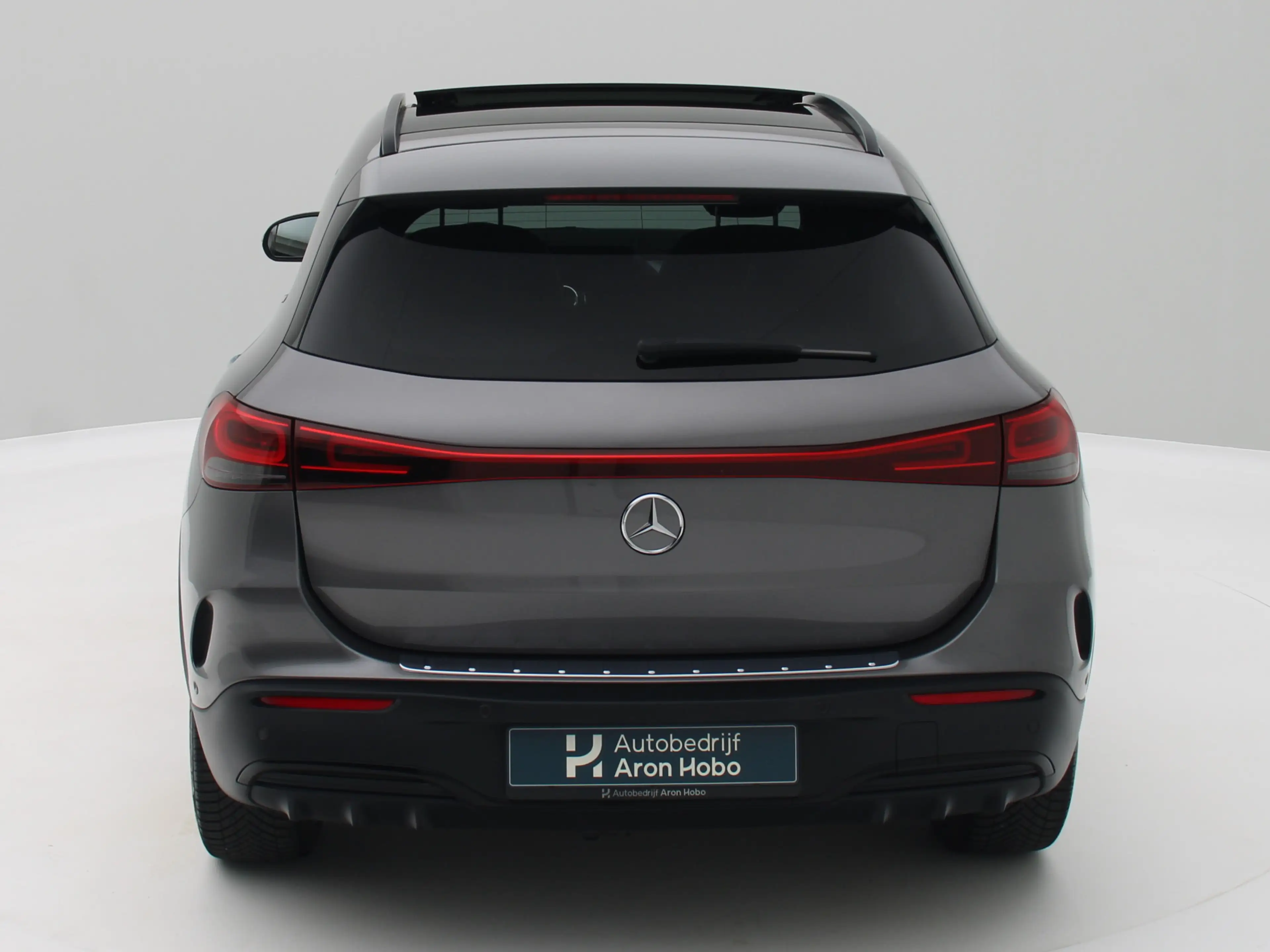 Mercedes-Benz EQA 250 AMG 67 kWh Pano, Memory, Distronic, Trekhaak — photo 4