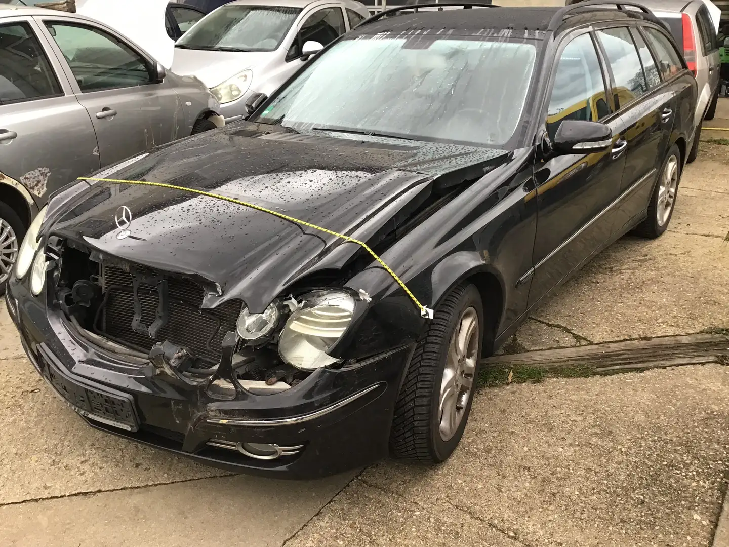 Mercedes-Benz E 220 E 220 T CDI (211.208) Schwarz - 2