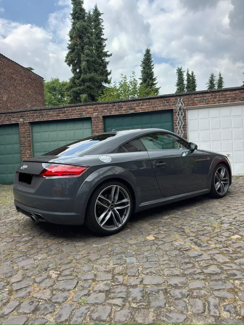 Audi TT 2.0 TFSI Grau - 1