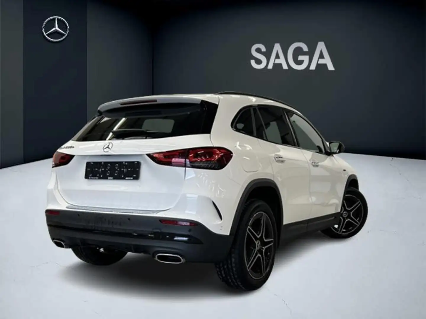 Mercedes-Benz GLA 250 250 e AMG Line Weiß - 2