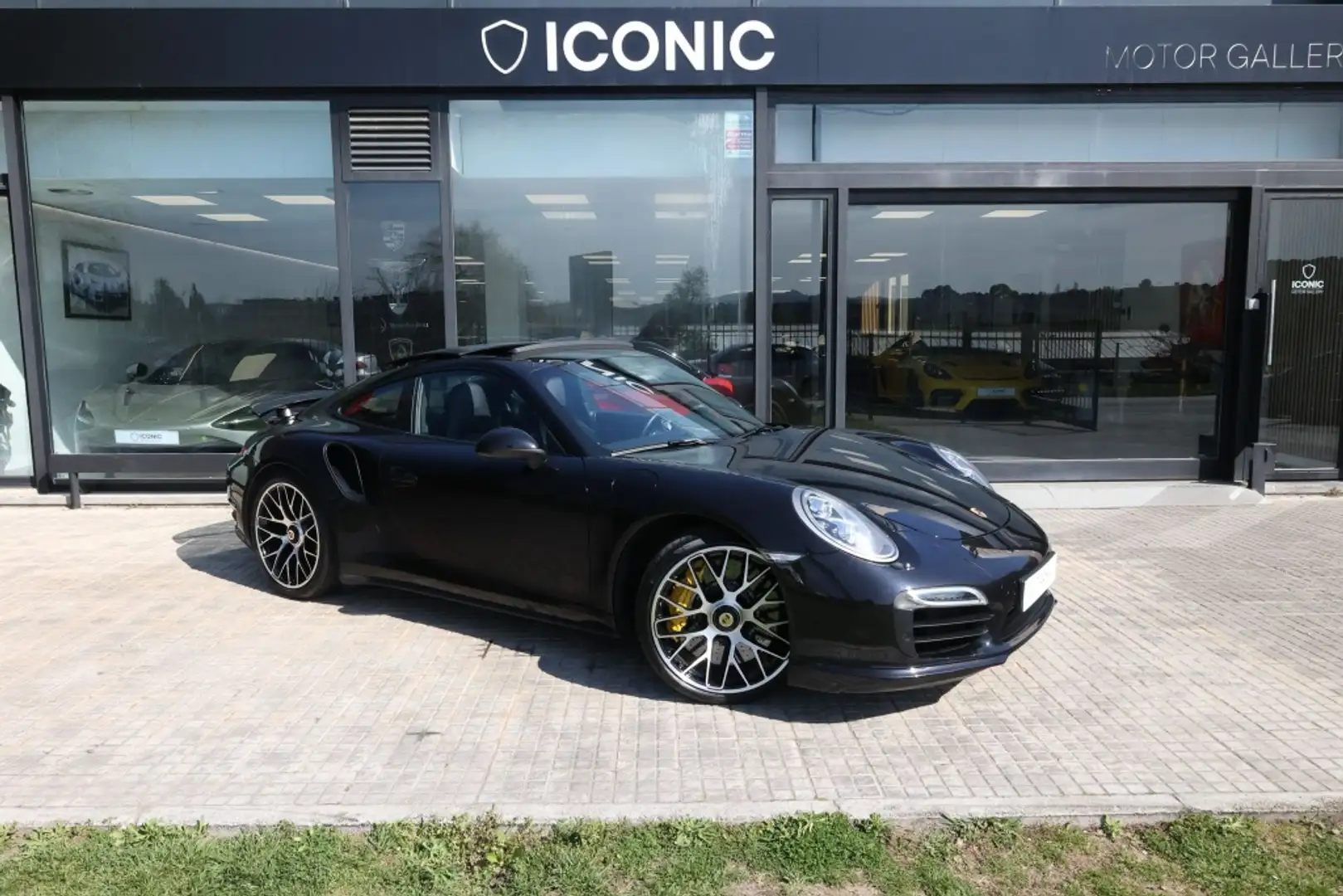 Porsche 991 Turbo S Coupé PDK Negro - 1