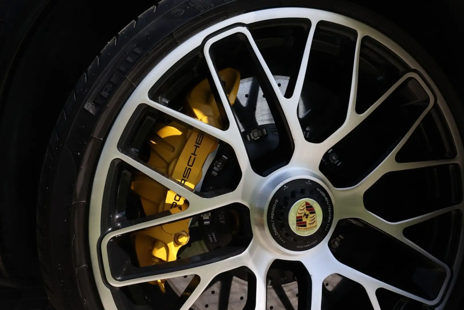 Porsche 991 Turbo S Coupé PDK Negro - 2