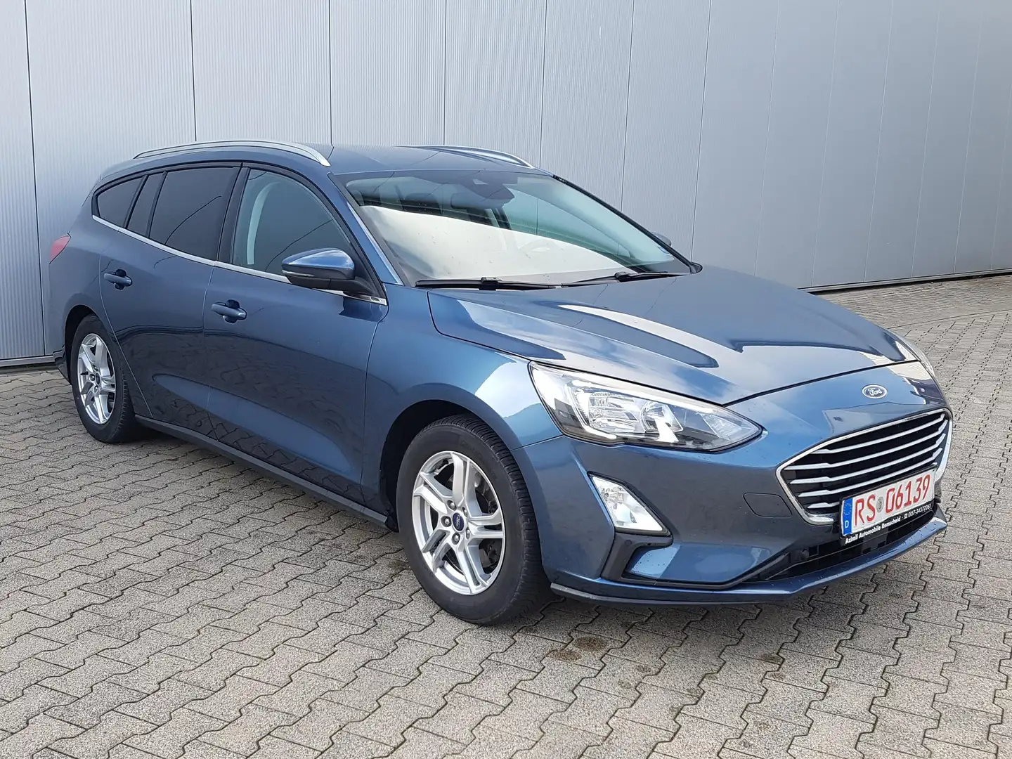 Ford Focus Turnier 1.0 EcoBoost Start-Stopp-System VIGNALE Blau - 1