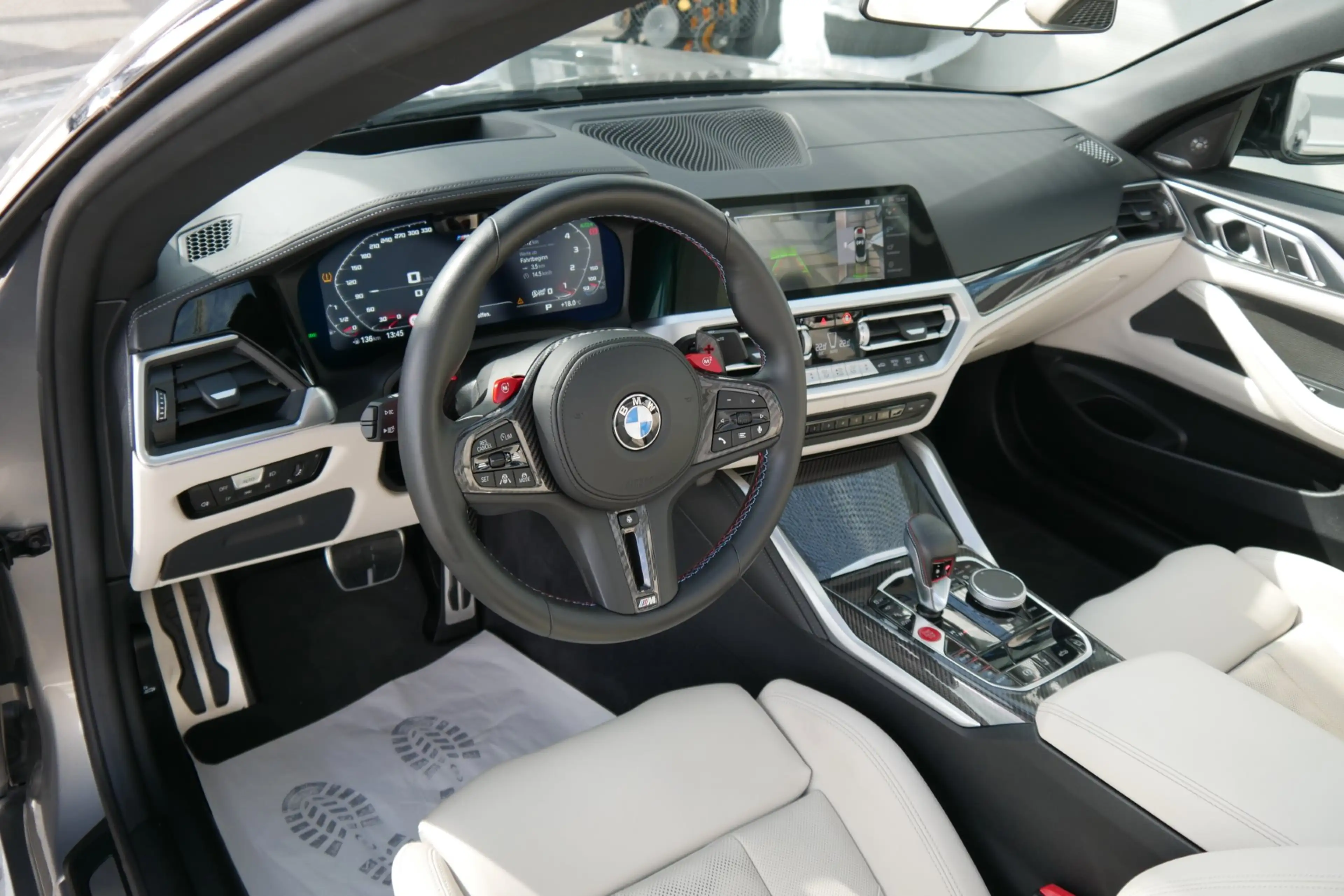 BMW M4 Competition M xDrive *Laserlicht/Memorysitz/Innovationspaket/360°/Nackenwärmer/Head-Up/H&K Sound* — photo 11