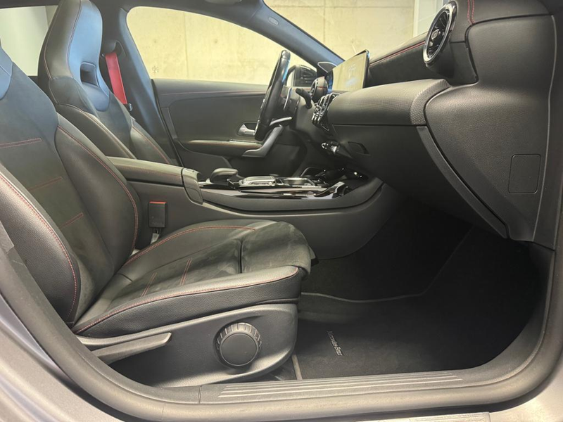 Mercedes-Benz CLA 35 AMG AMG CLA 35 4M *Pano Night Burmester Kamera — photo 11