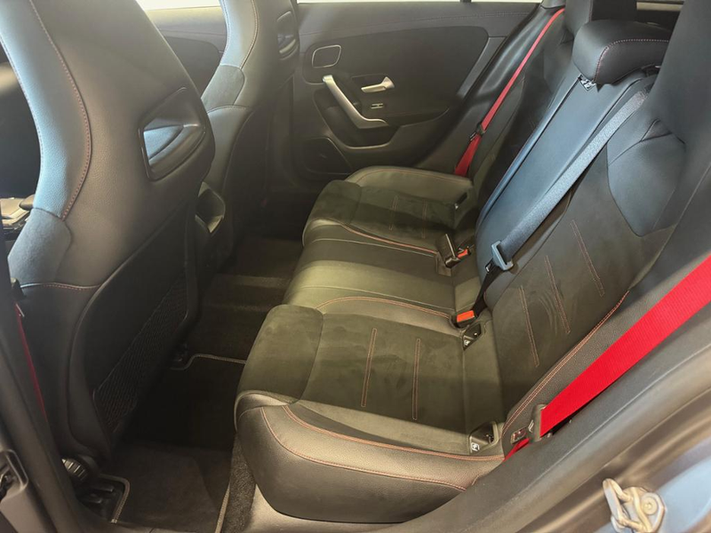 Mercedes-Benz CLA 35 AMG AMG CLA 35 4M *Pano Night Burmester Kamera — photo 9
