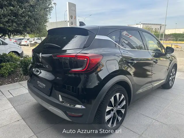 Renault Captur view 4
