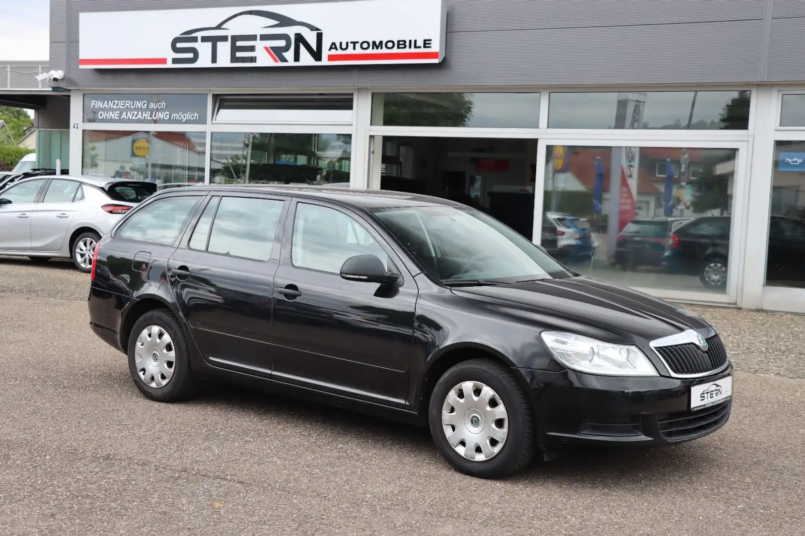 Skoda Octavia 1.6 TDI Combi Classic l 1.HAND l KLIMA l Schwarz - 1