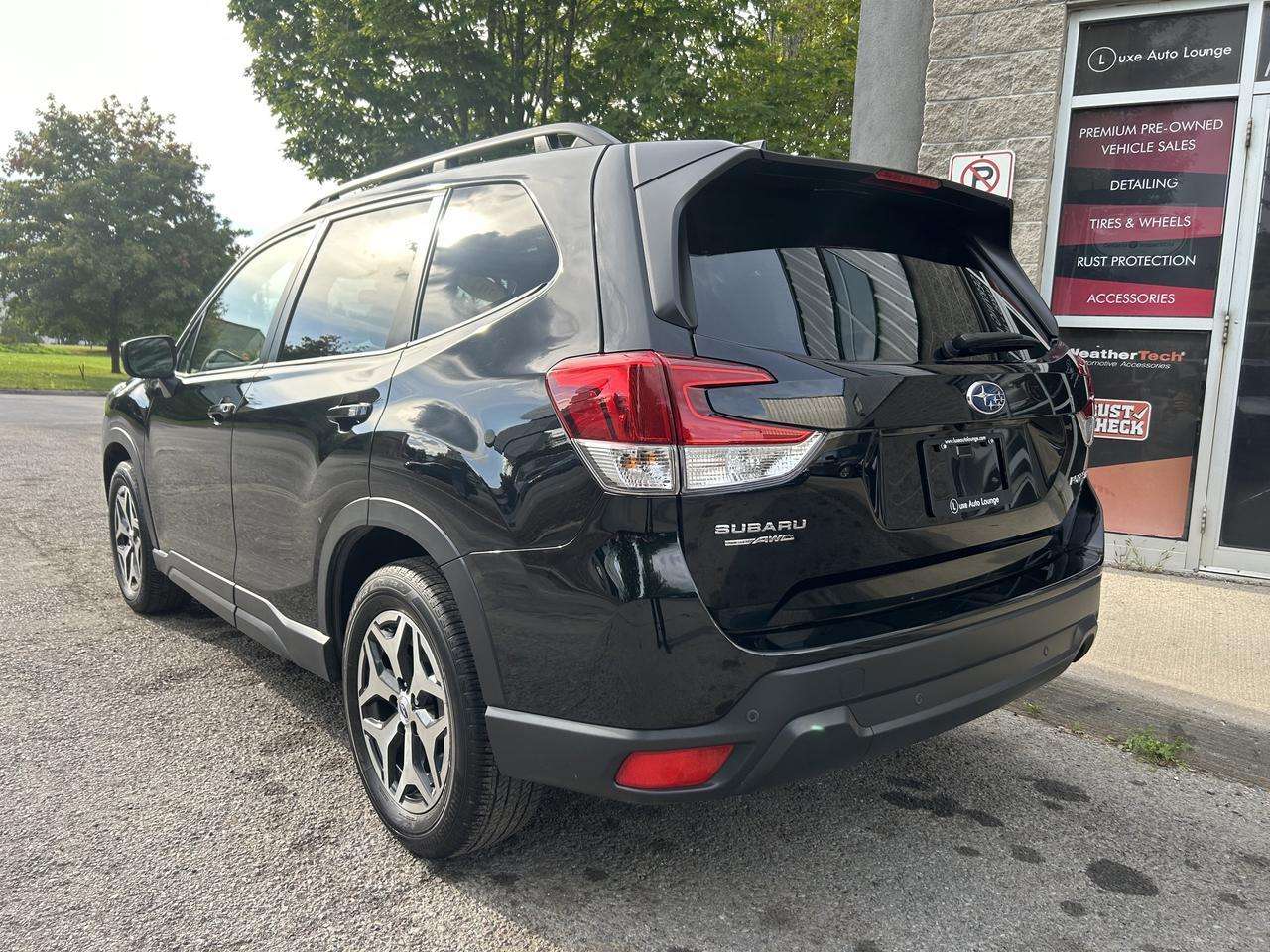 2022 Subaru Forester Touring - ONLY 49K! PANO SUNROOF, HEATED SEATS/WHL — снимка 1