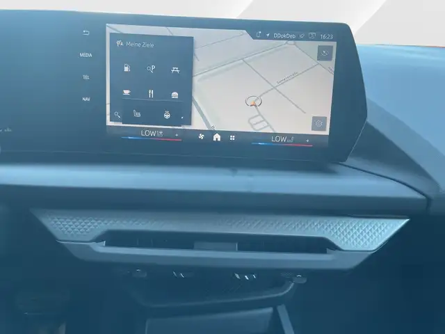 BMW 1 Series view 11
