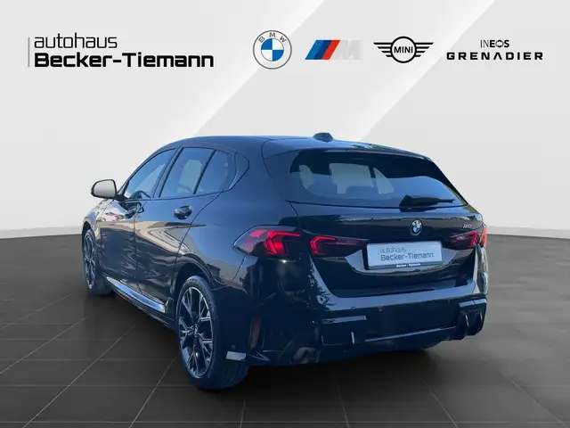 BMW 1 Series view 5