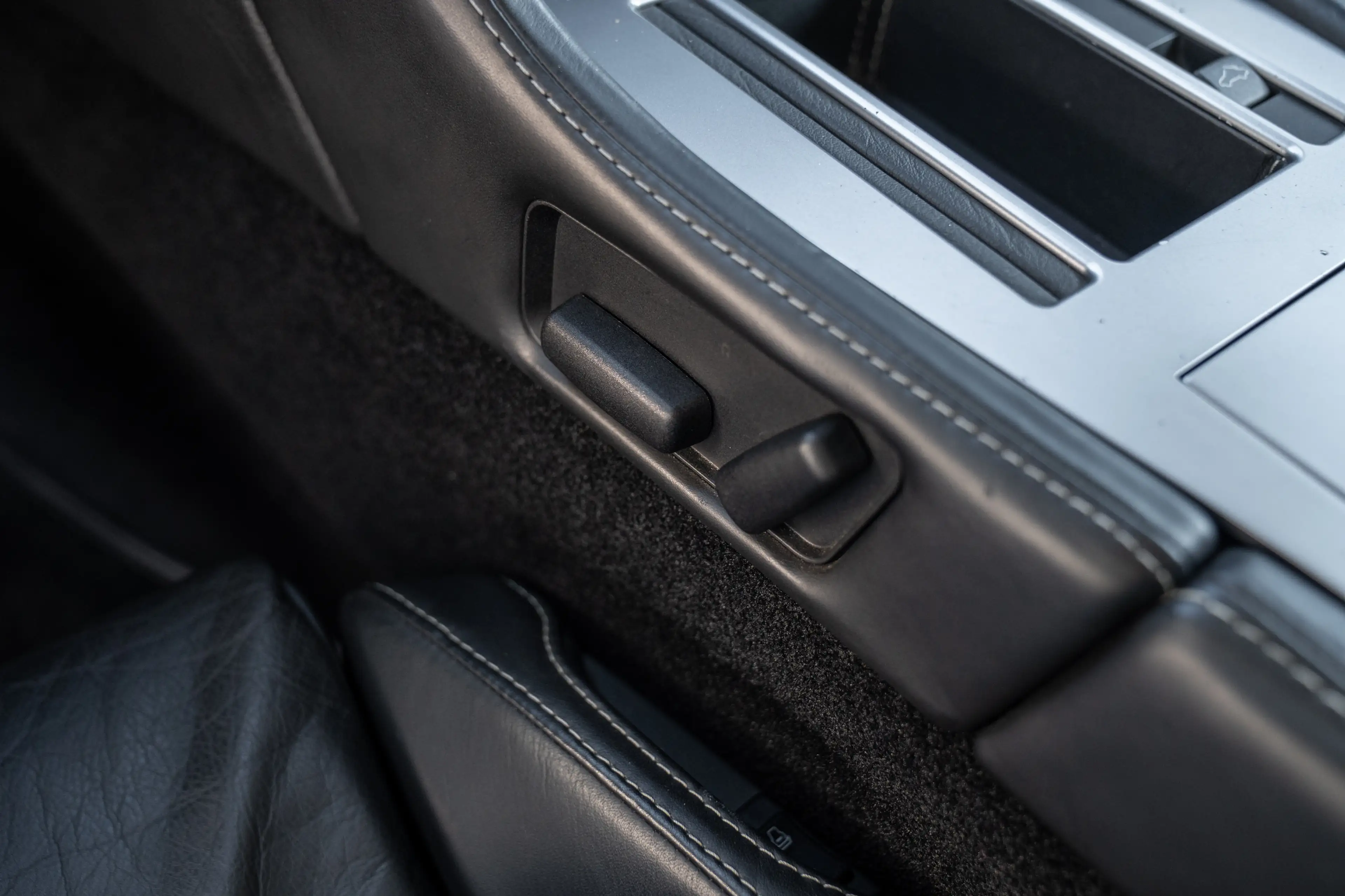 Aston Martin DB9 Volante 5.9i V12 BELGIAN CAR/FULL HISTORY — photo 12