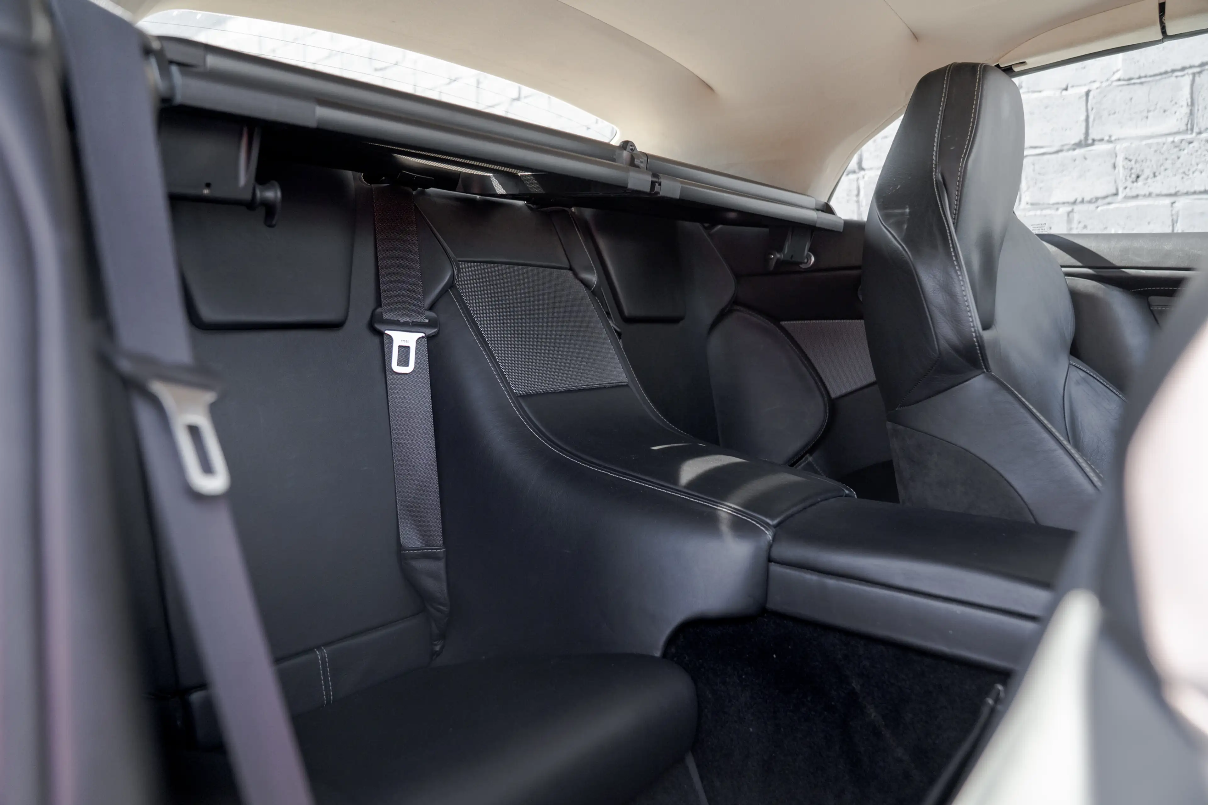 Aston Martin DB9 Volante 5.9i V12 BELGIAN CAR/FULL HISTORY — photo 9