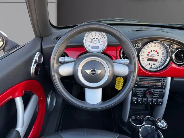 Mini Convertible view 13