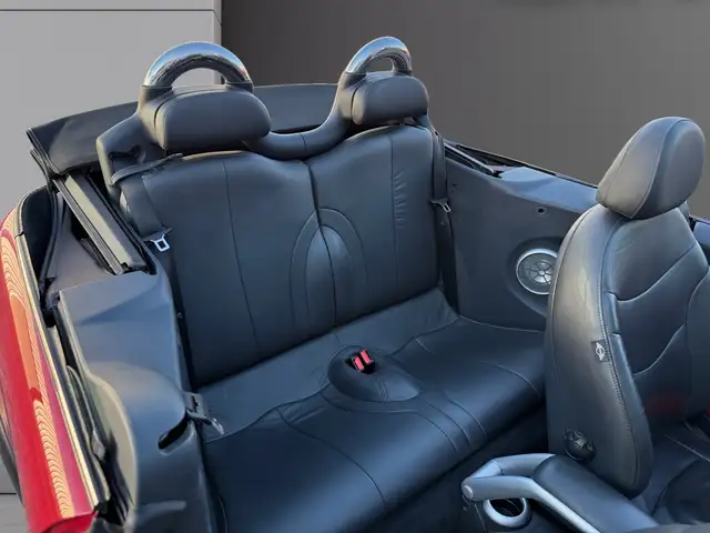 Mini Convertible view 9