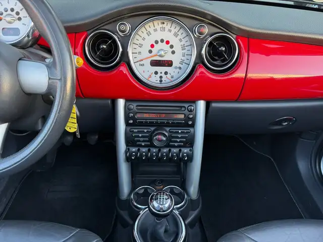 Mini Convertible view 11