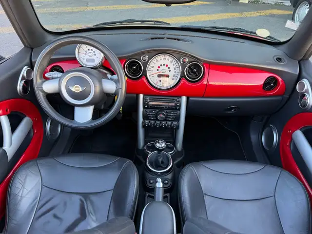 Mini Convertible view 10
