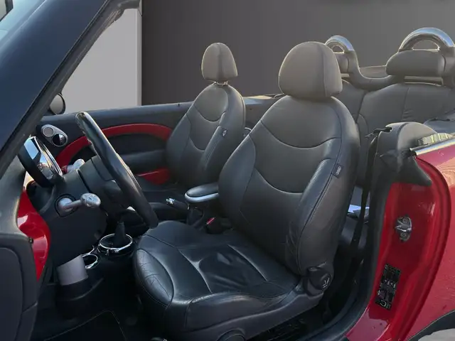 Mini Convertible view 12