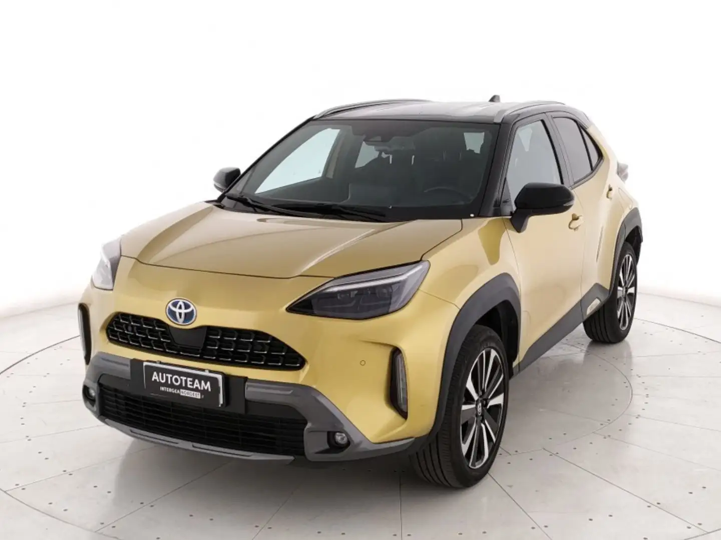 Toyota Yaris Cross 1.5h Premiere awd-i 116cv e-cvt Giallo - 1
