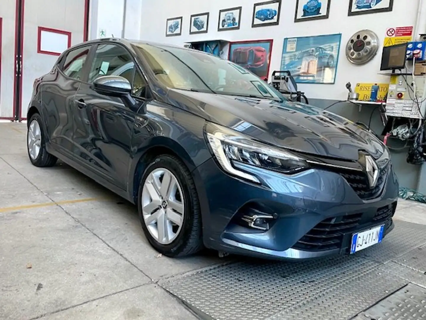 Renault Clio Clio V 1.0 tce Business 90cv PREZZO VERO!!!! Grijs - 2