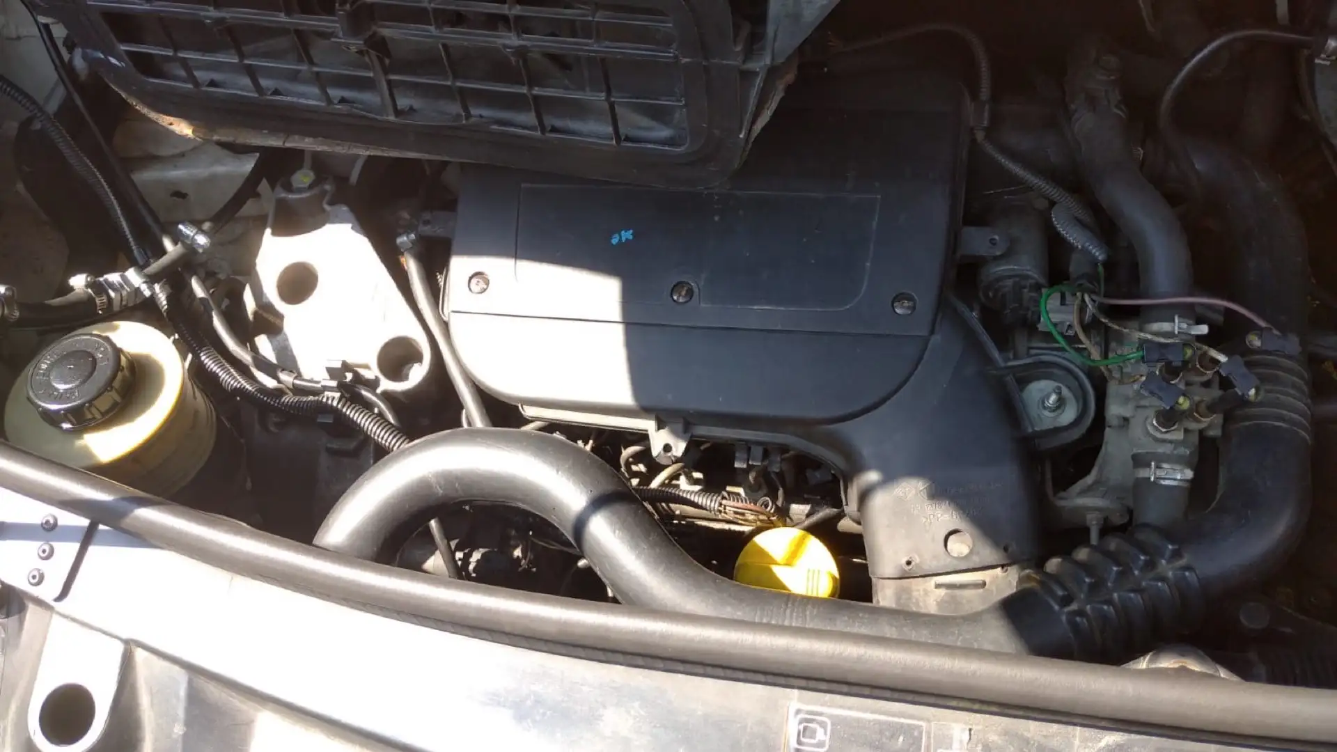 Nissan Cabstar - 1