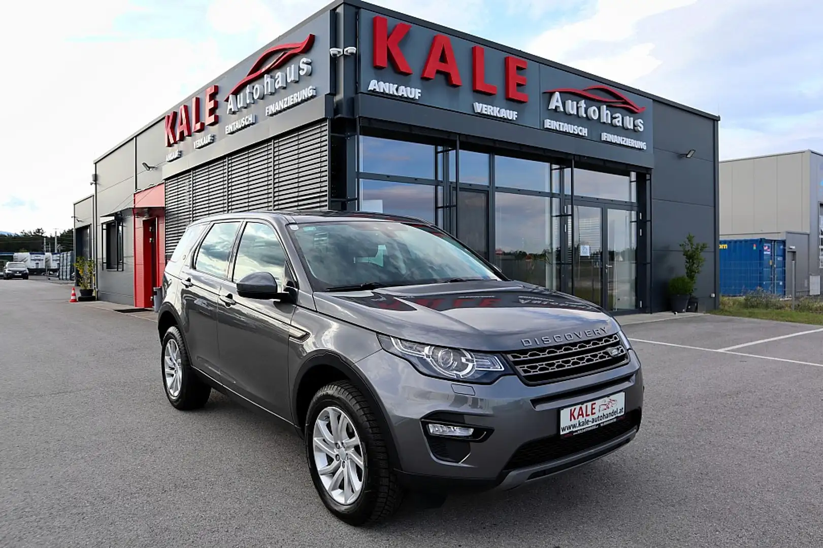 Land Rover Discovery Sport 2,0 TD4 150 4WD SE Aut. Grau - 1