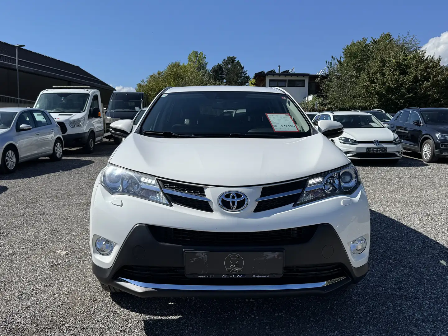 Toyota RAV4 Basis Allradantrieb Weiß - 2
