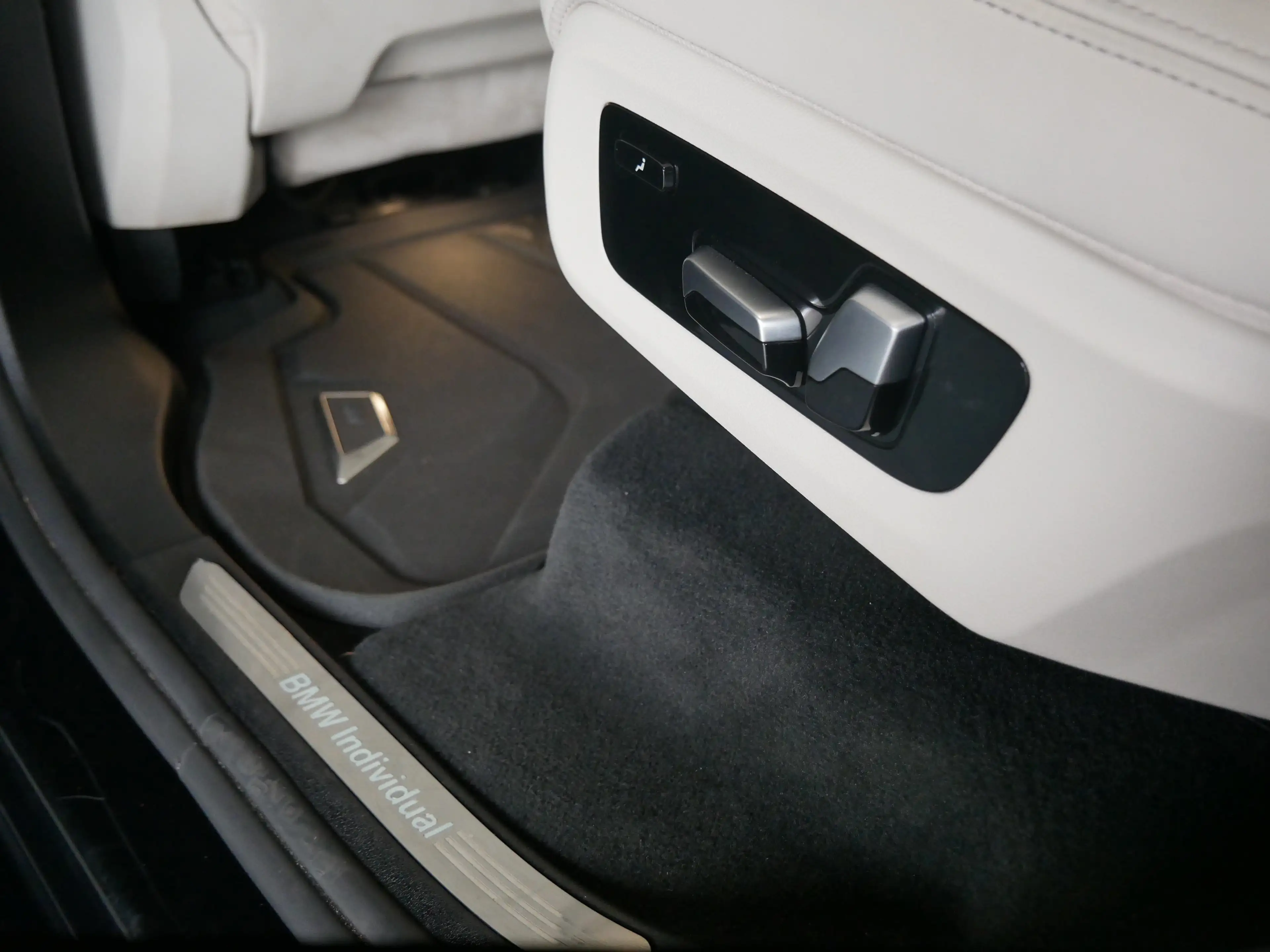 BMW X7 xDrive 40 d Pure Excellence Voll HUD Pano AHK — photo 14