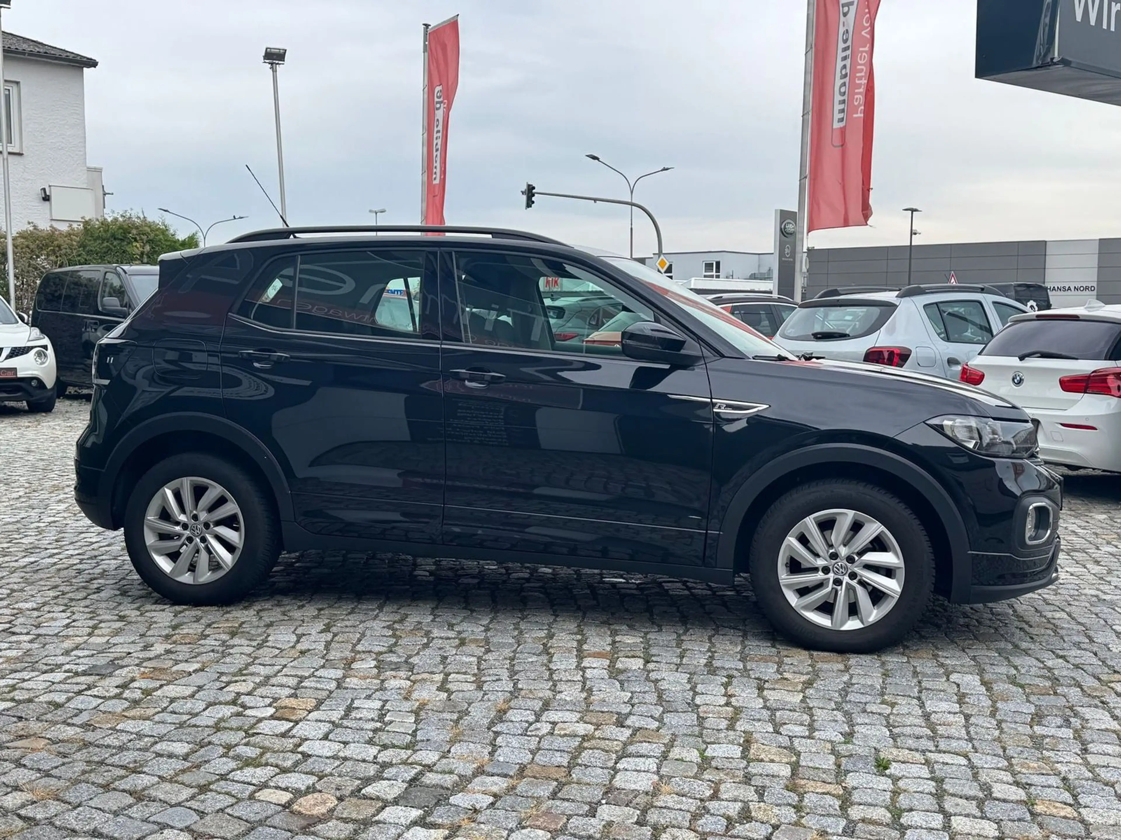 Volkswagen T-Cross Life R-Line CarPlay Navi Tempo Autom. — photo 13