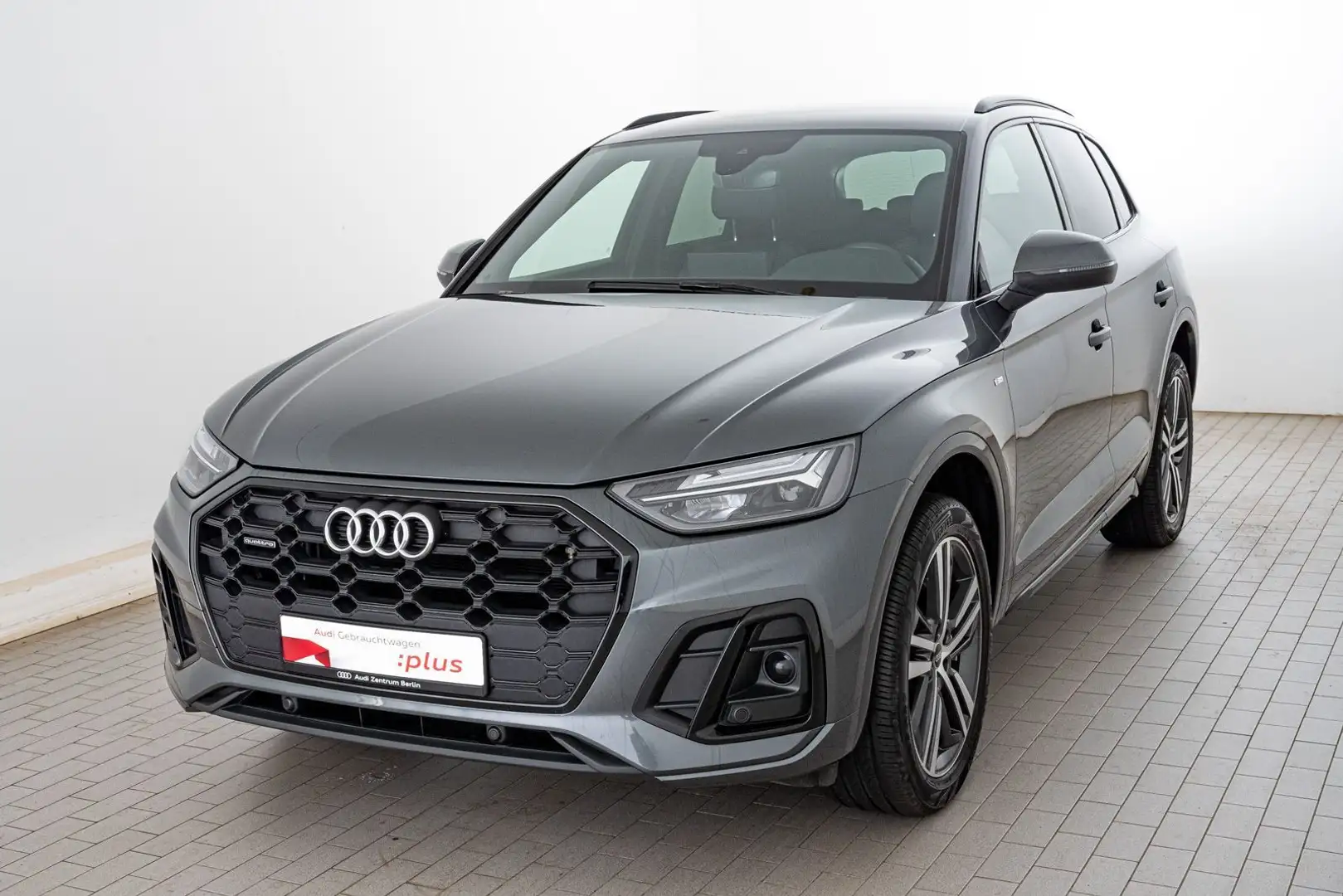 Audi Q5 S line 40 TDI qu.S tr. LED RFK NAVI VIRTUAL Grau - 2
