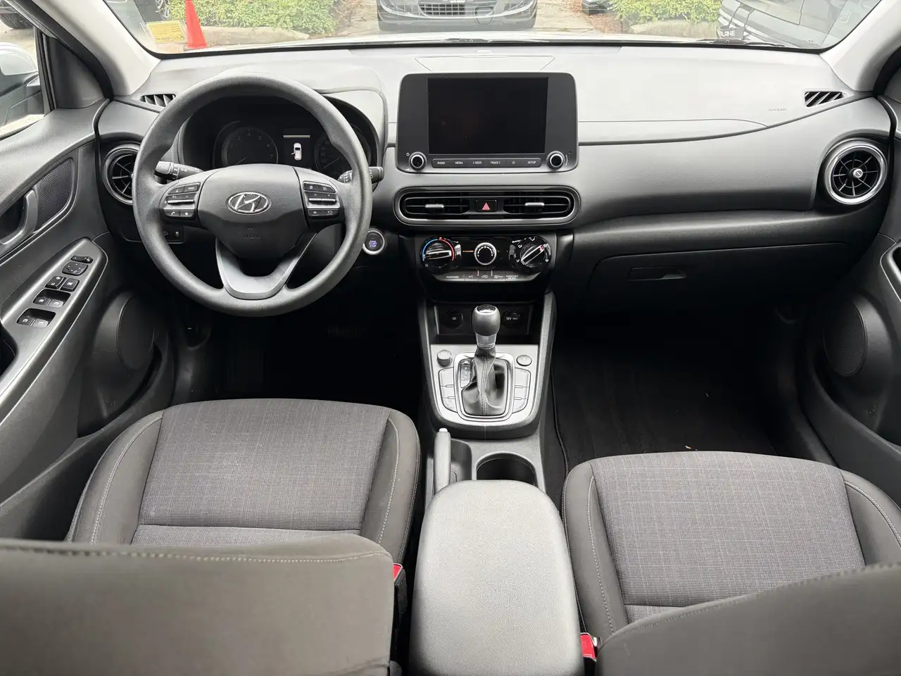 Hyundai KONA снимка Hyundai KONA