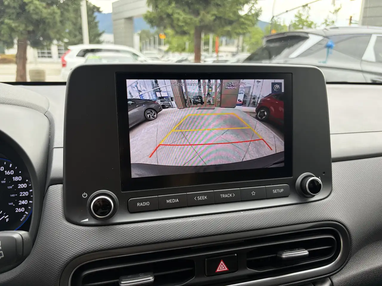 Hyundai KONA снимка Hyundai KONA