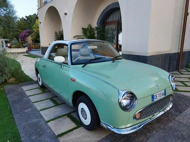 Nissan Figaro