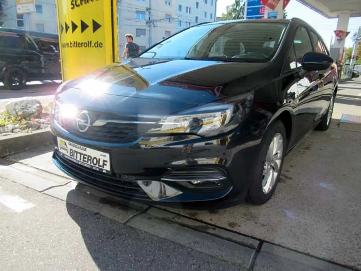 Opel Astra 1.5D ST Aut. Ed. Navi/LED/SHZ/PDC Schwarz - 2