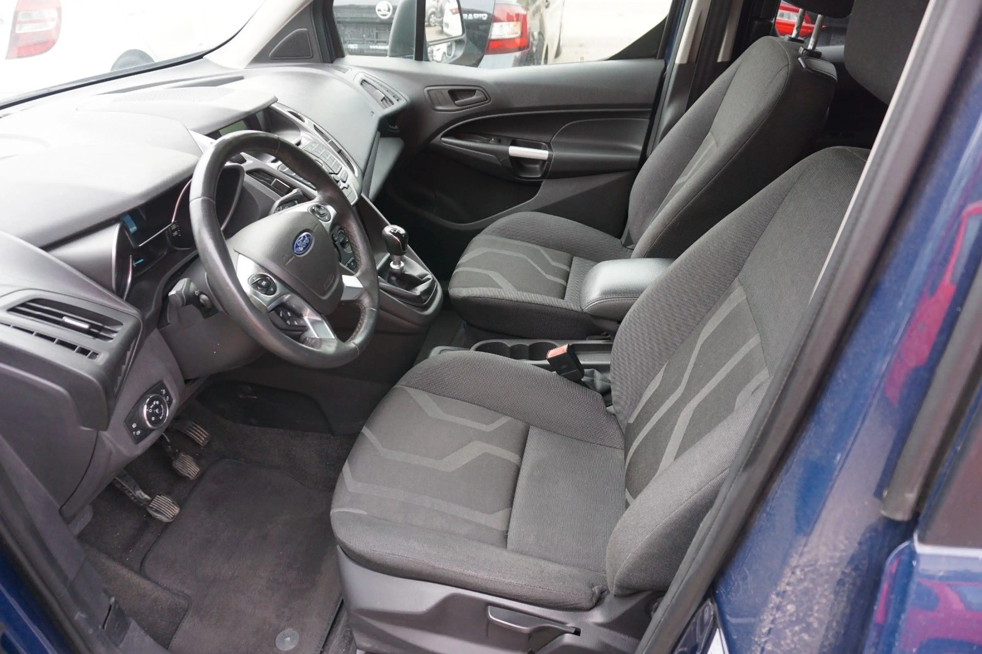Ford Grand Tourneo Connect* Navi*Kamera*SHZ* — photo 10