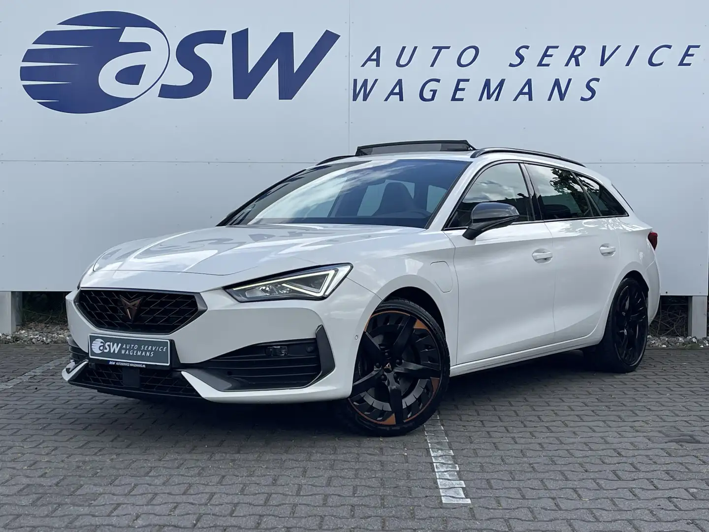 CUPRA Leon Sportstourer 1.4 e-Hybrid VZ Performance | Pano | Wit - 1