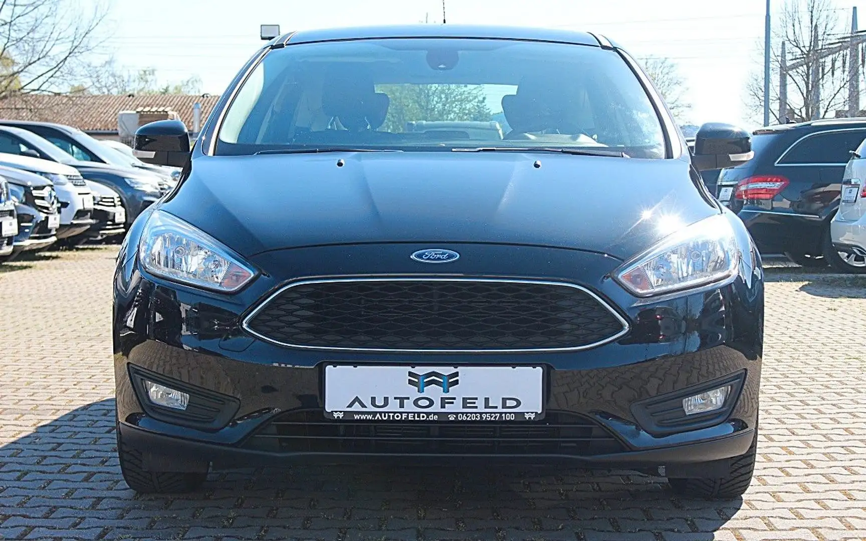 Ford Focus 1,0/VOLL SHEFT/NAVI/SHZ/PDC/TEMP/BT/ Noir - 2