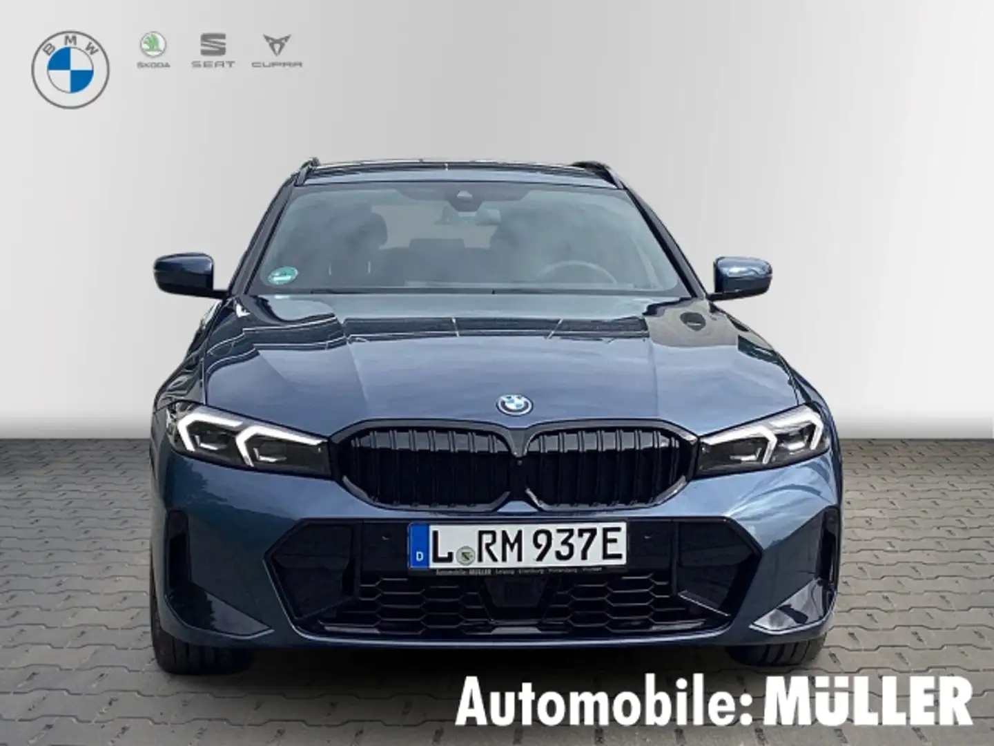BMW 330 e xDrive Touring M Sport Park-Assistent HUD AHK-kl Blau - 2