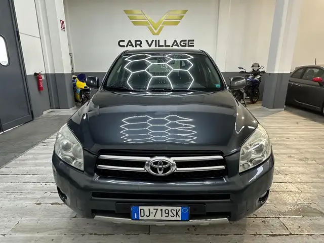 Toyota RAV 4 RAV4 2.2 D-4D 136 CV Luxury