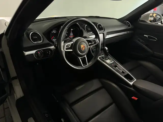 Porsche 718 view 4