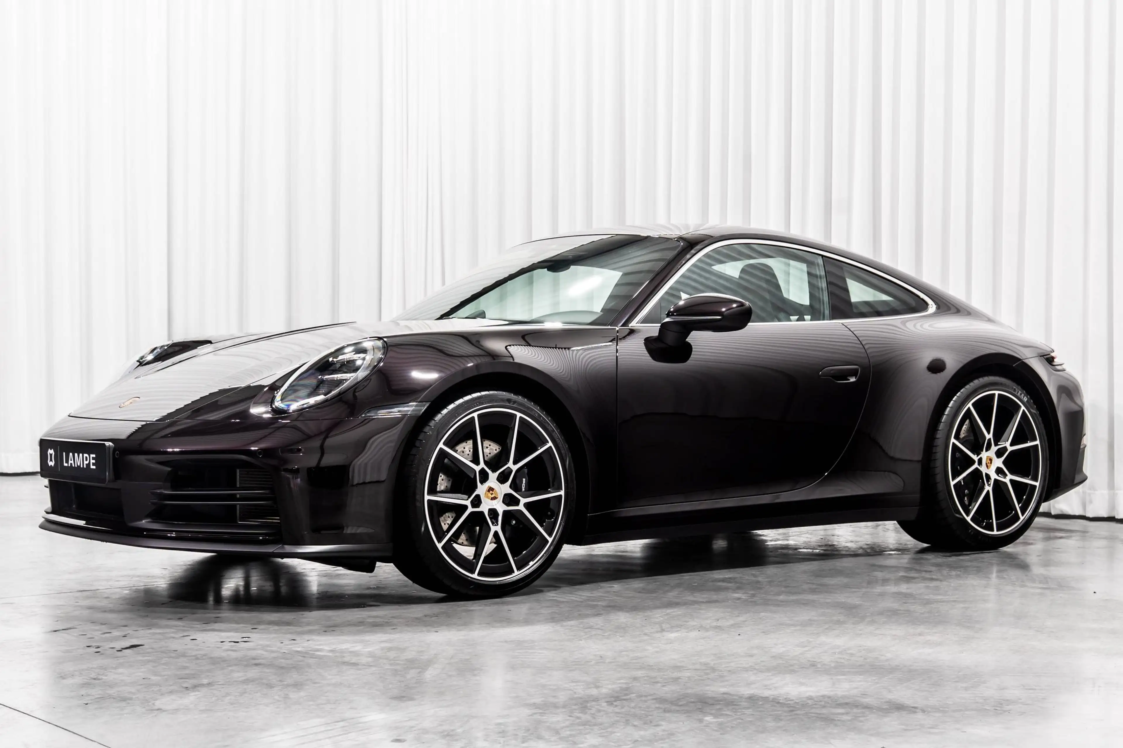 Porsche 911 992.2 Carrera 2 Coupé PTS Superior Red / Chalk Beige — photo 4