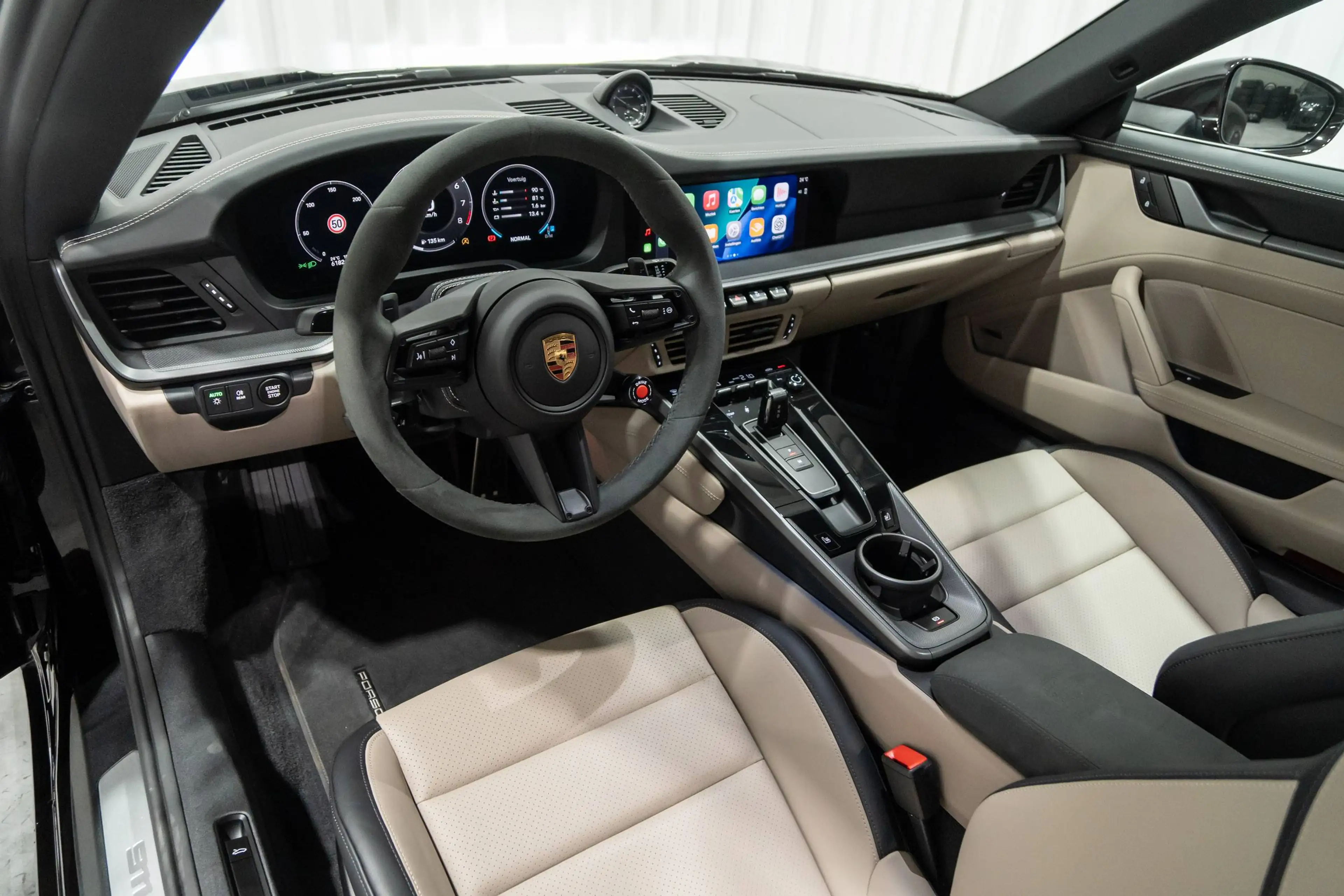 Porsche 911 992.2 Carrera 2 Coupé PTS Superior Red / Chalk Beige — photo 12