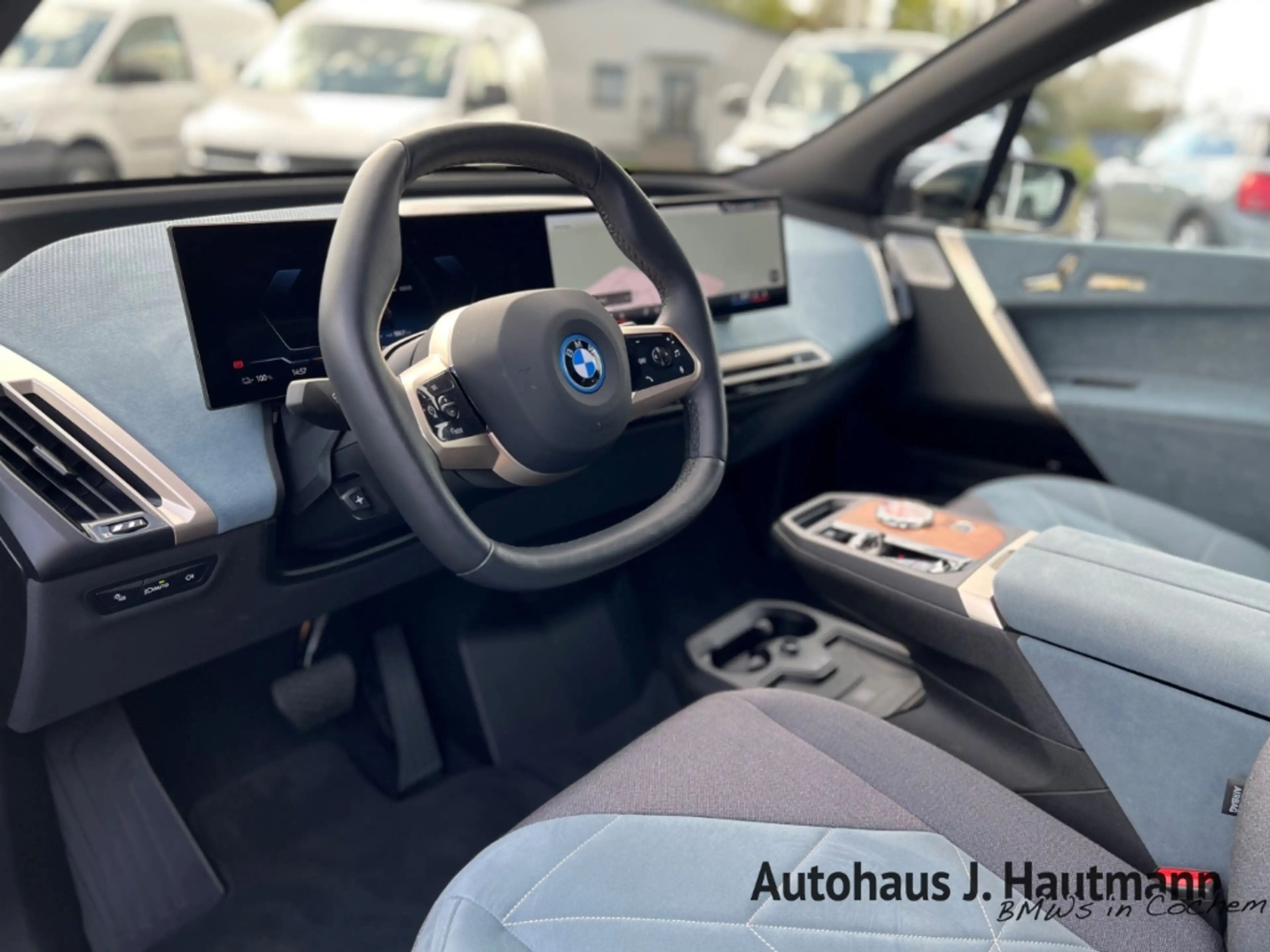BMW iX xDrive 50 +NP:136.580€+AHK+LASER+PANO+B&W+ — photo 10