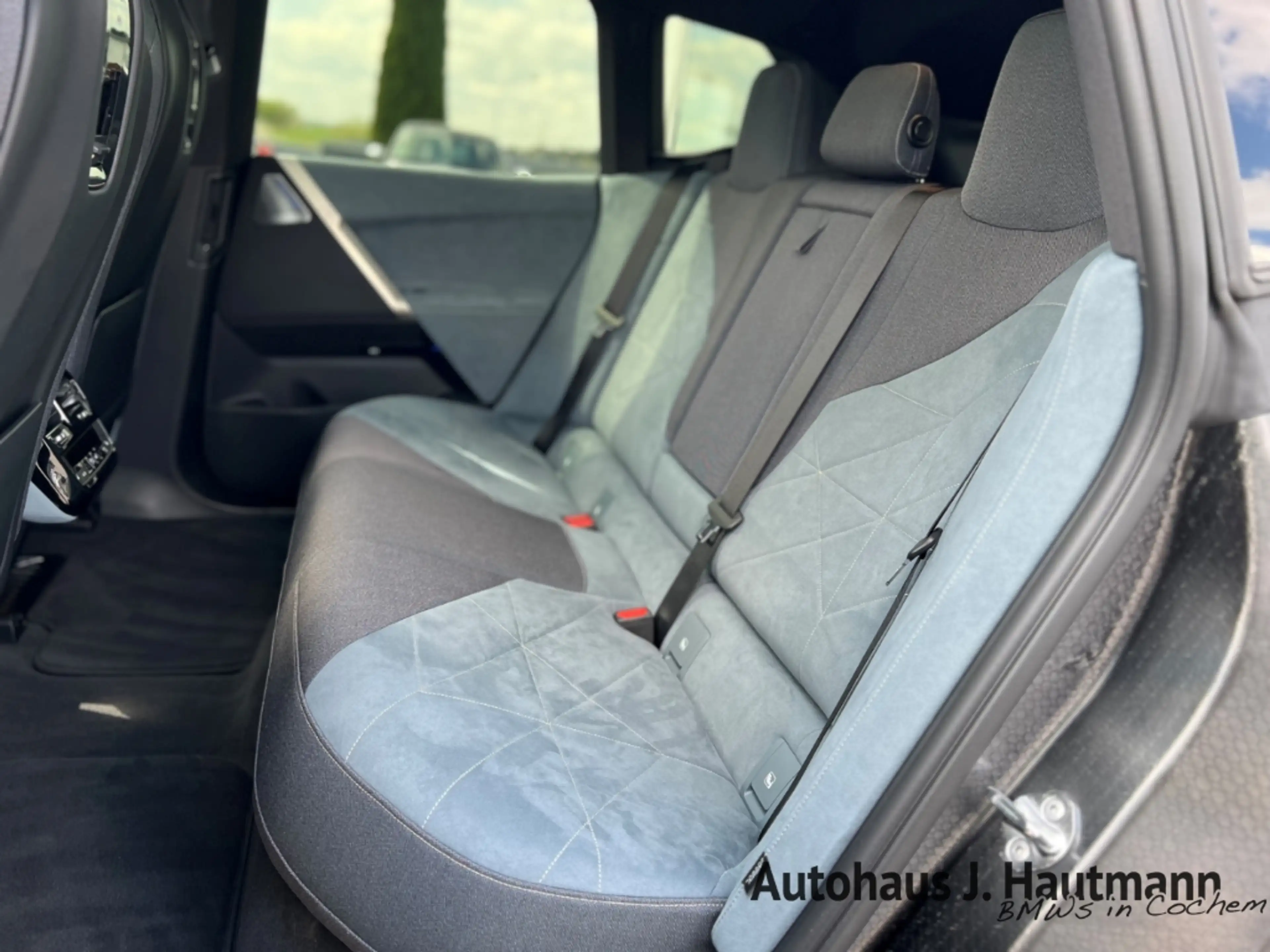 BMW iX xDrive 50 +NP:136.580€+AHK+LASER+PANO+B&W+ — photo 13
