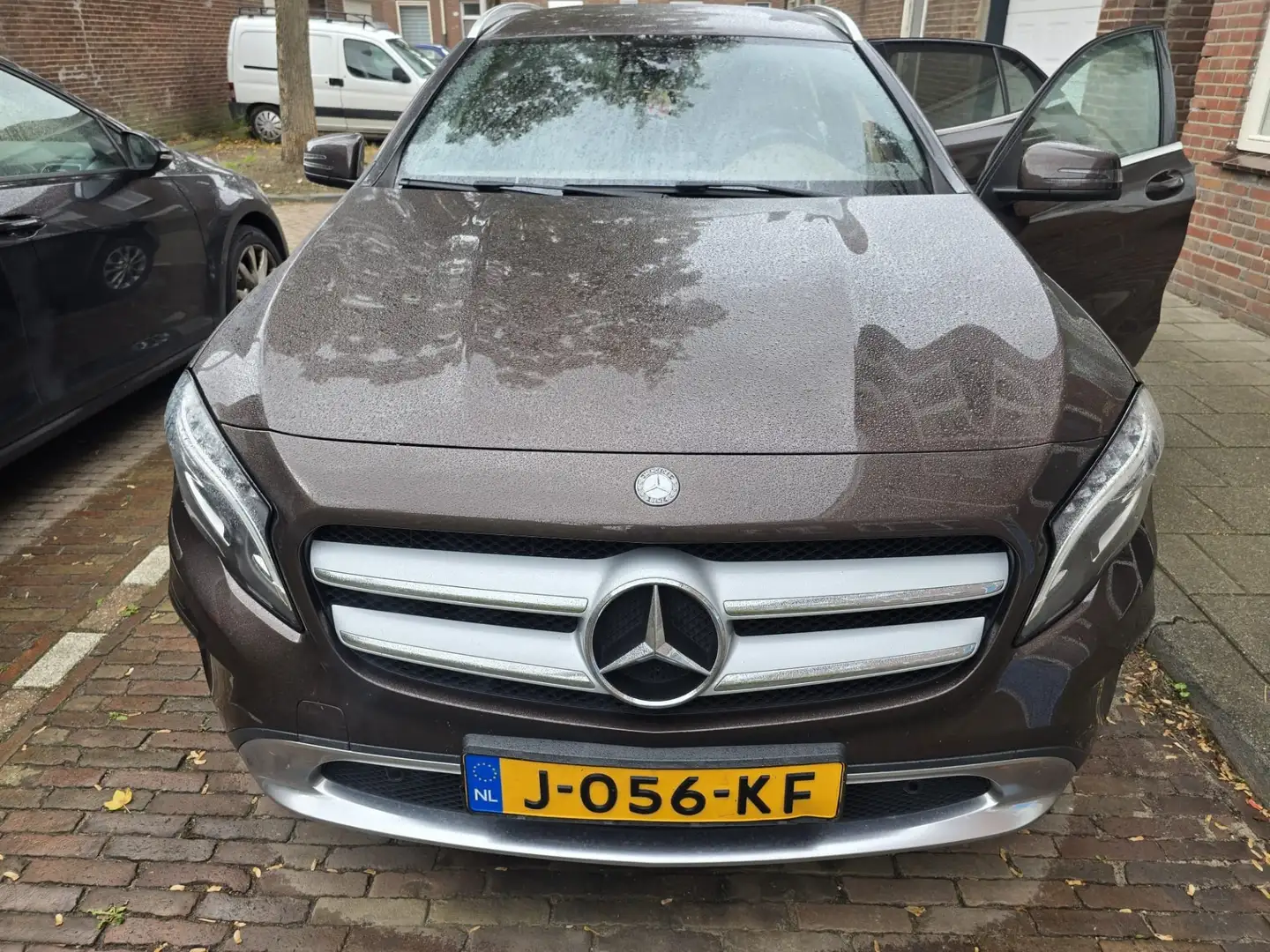 Mercedes-Benz 250 Gla 4matic Braun - 1