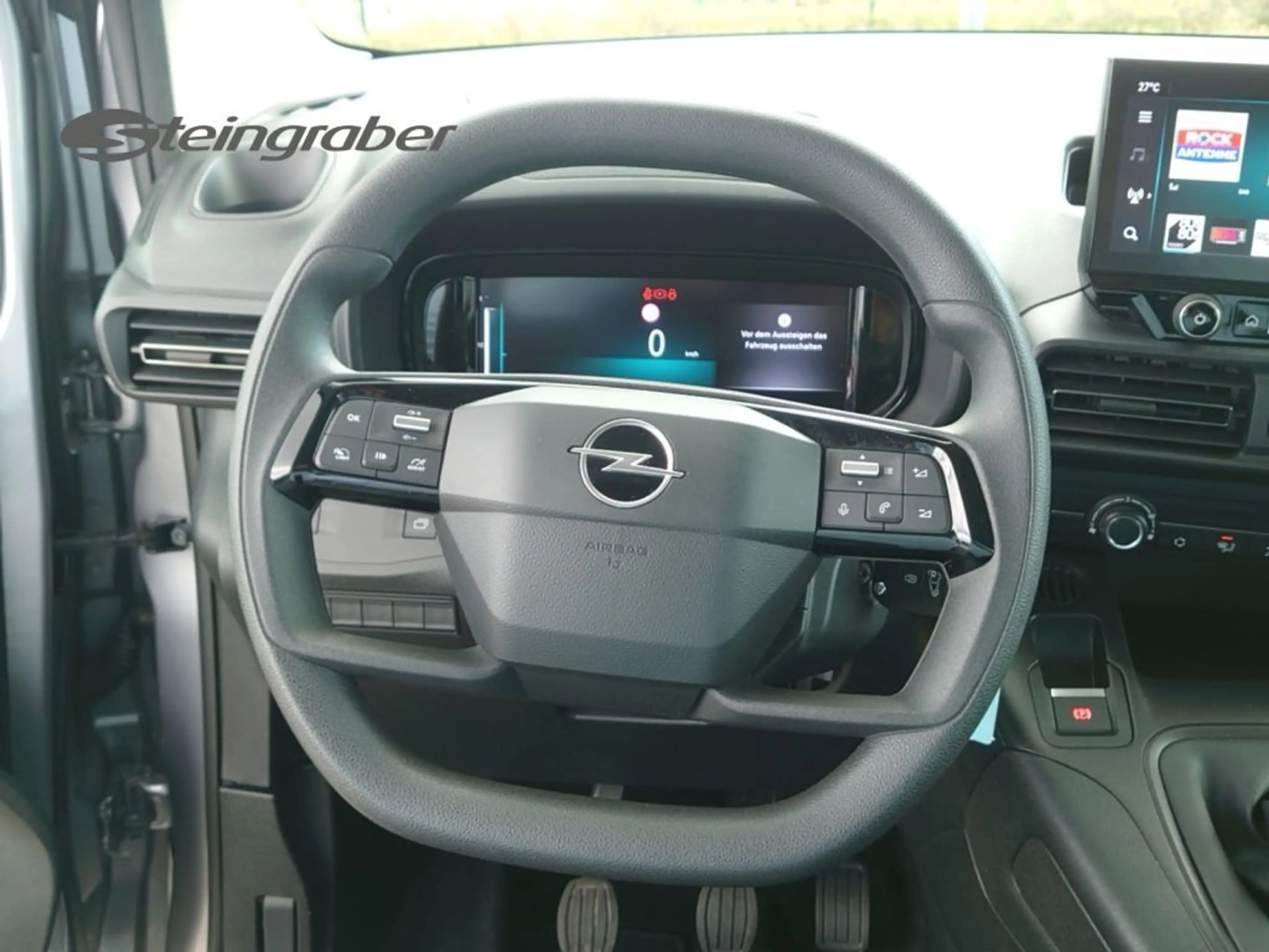 Opel Combo Life 1.5 D — photo 11