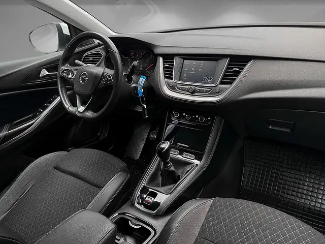 Opel Grandland X view 10