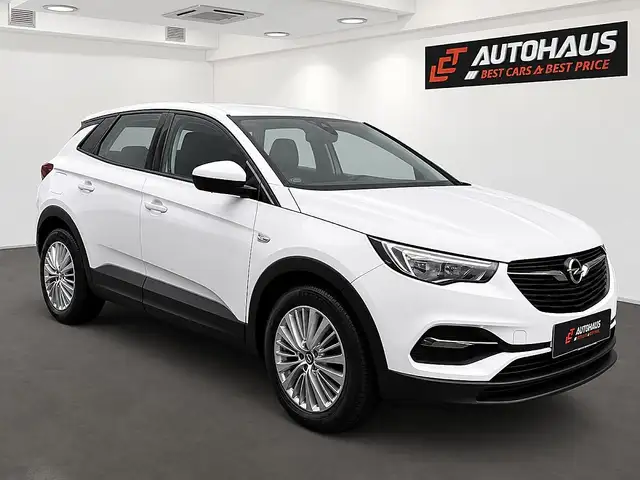 Opel Grandland X view 4