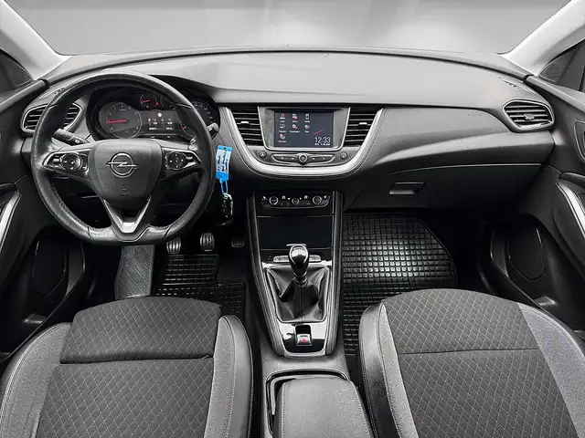 Opel Grandland X view 9